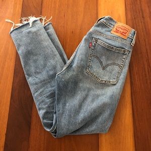 Levis Wedgie Skinny Jean Button Fly (size 27)